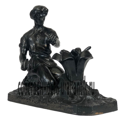 Скульптура, выполненная по мотивам сказок П.П. Бажова «ДАНИЛА МАСТЕР», 1986 года изготовления. Каслинское литье. Материал чугун.