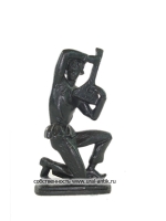 Кабинетная скульптура- миниатюра «Скоморох-балалаечник», 1995 года выпуска. Каслинское литье. 
